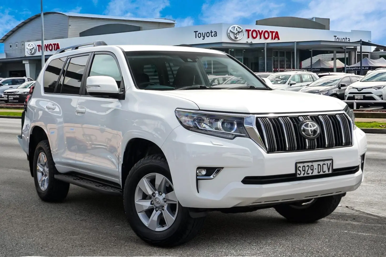 2022 Toyota Landcruiser Prado Image