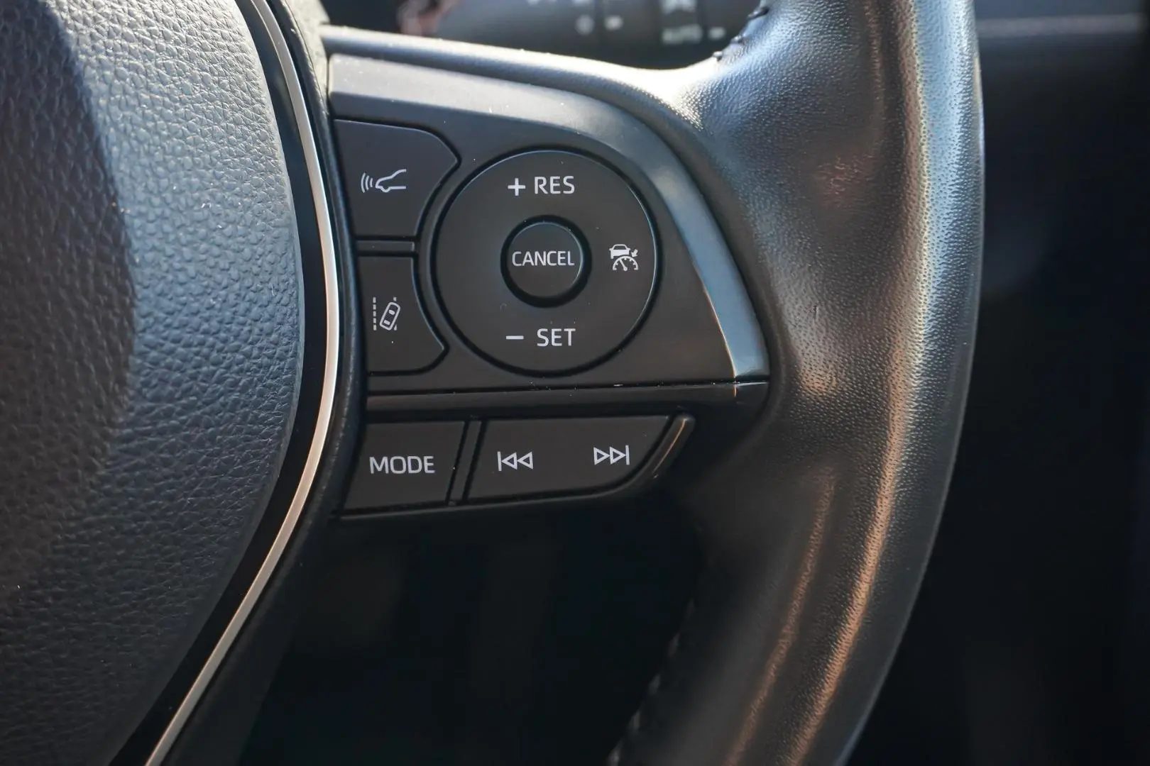 2024 Toyota RAV4 Gallery Image 18