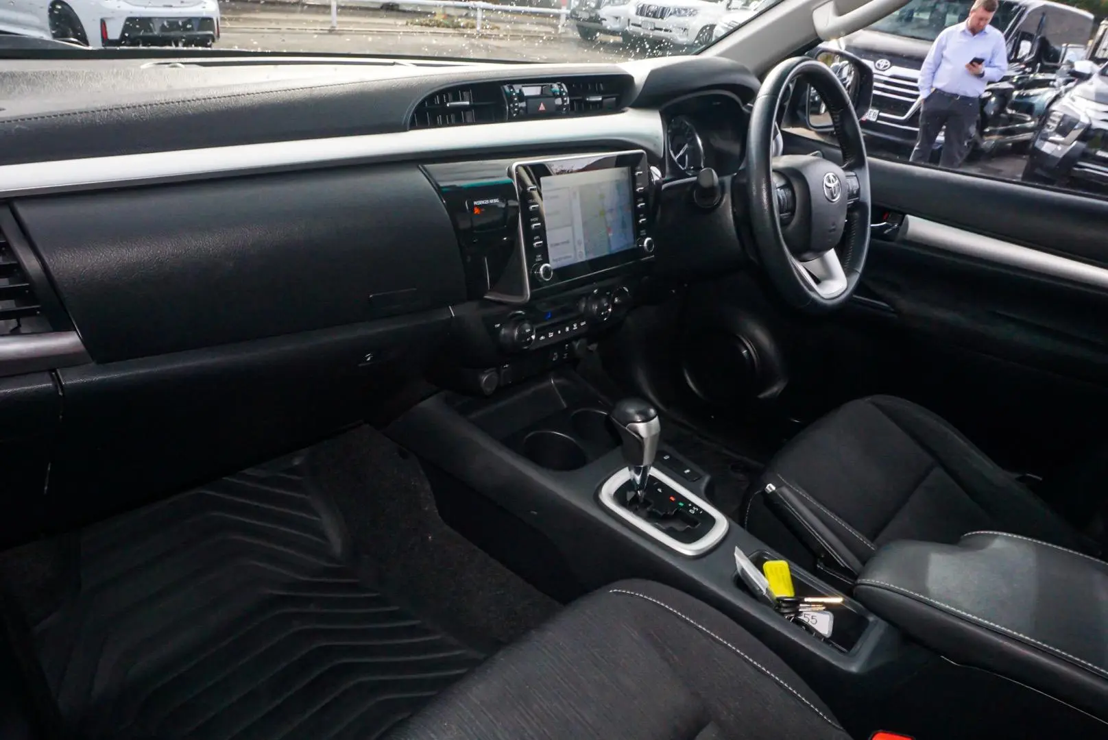 2022 Toyota Hilux Gallery Image 10