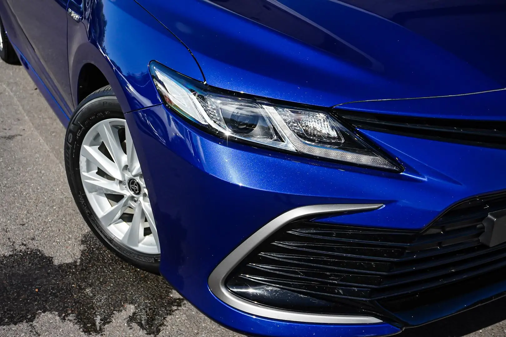 2024 Toyota Camry Gallery Image 11