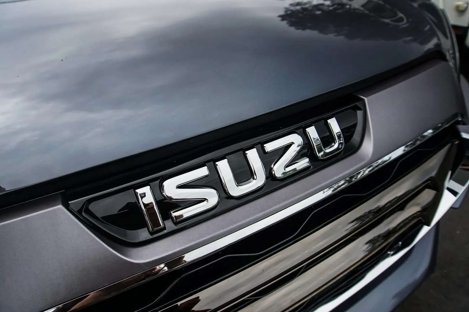 2023 Isuzu Mu-X Gallery Image 12