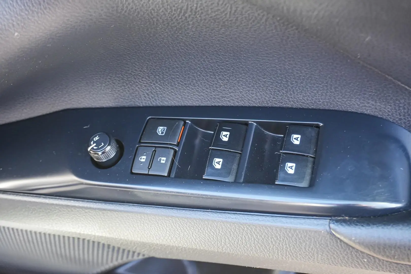 2018 Toyota Camry Gallery Image 18