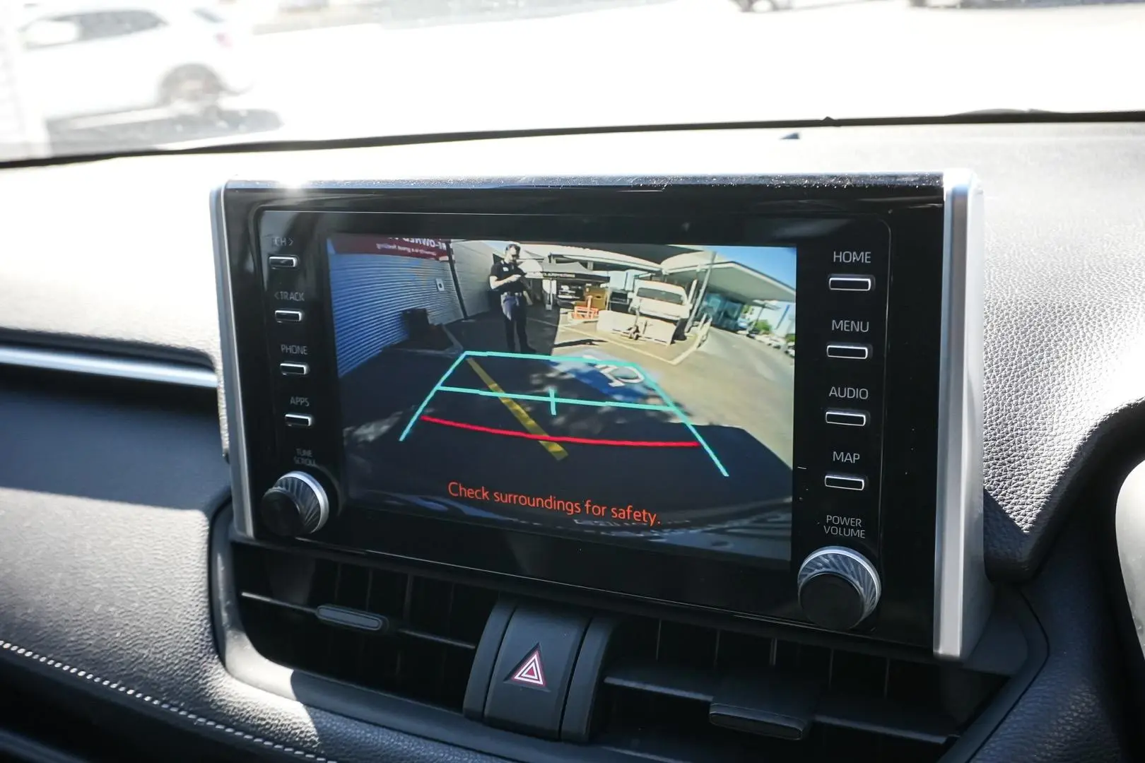 2019 Toyota RAV4 Gallery Image 21