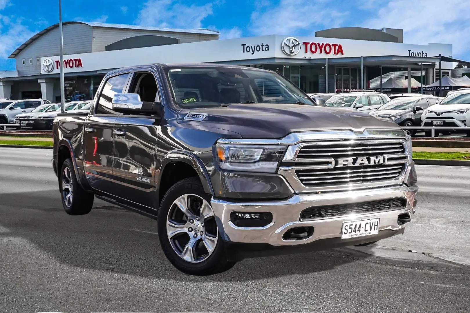 2022 RAM 1500 Gallery Image 1