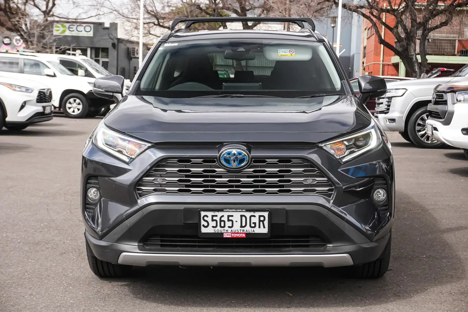 2020 Toyota RAV4 Gallery Image 5