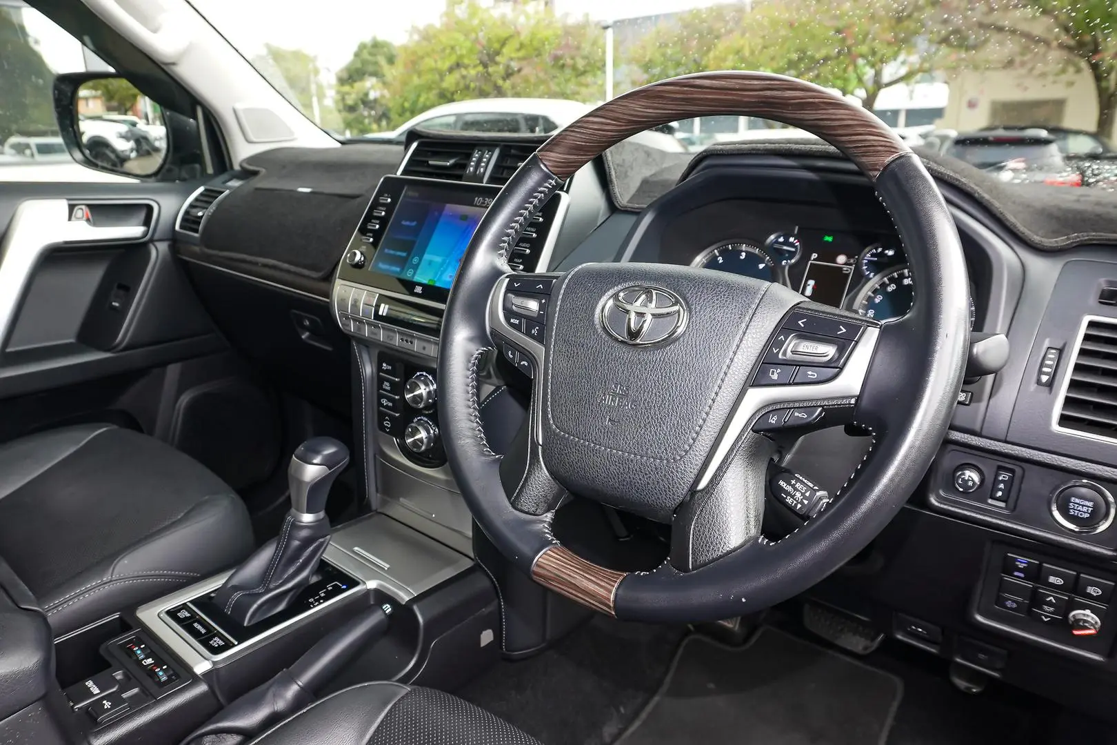 2022 Toyota Landcruiser Prado Gallery Image 6