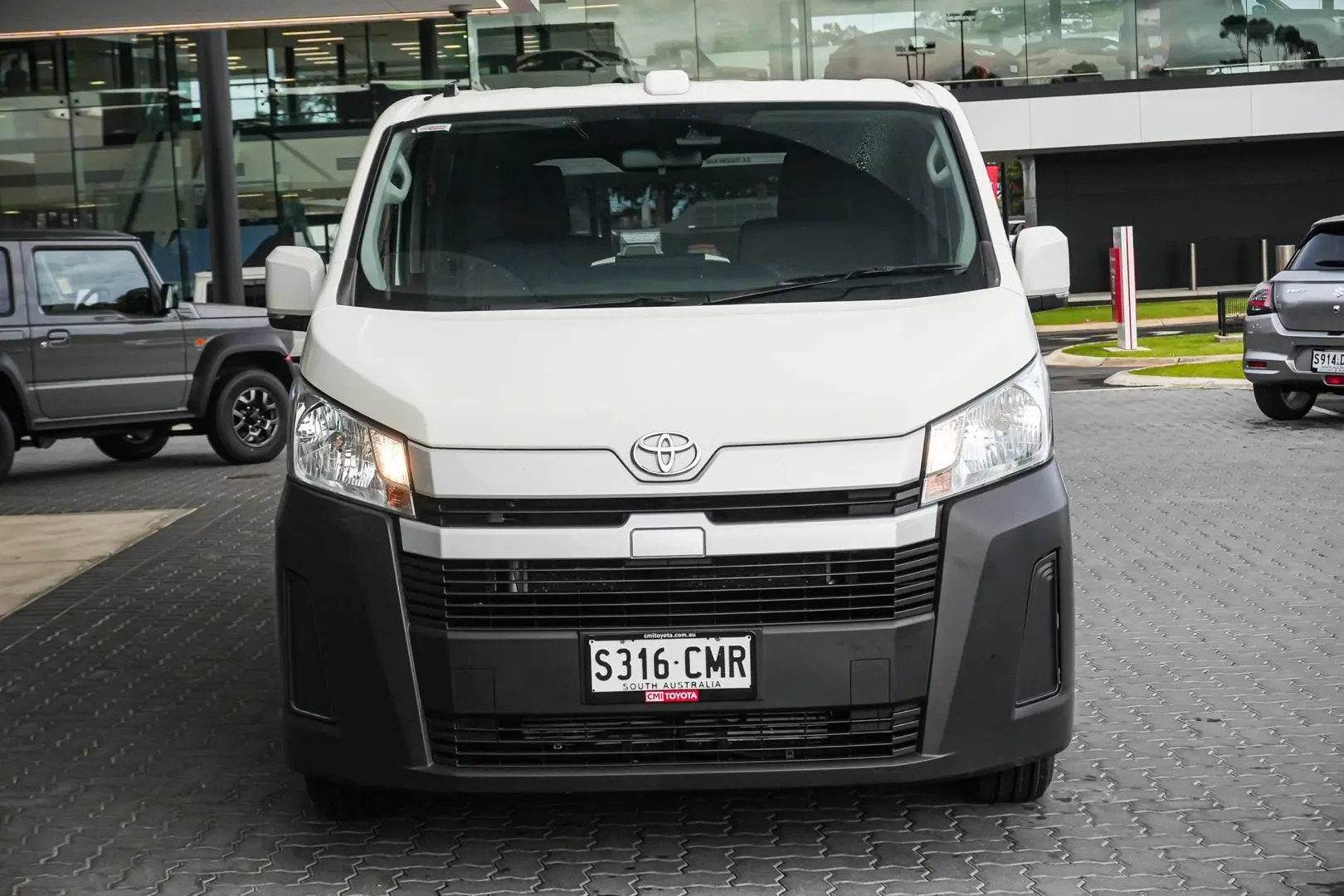 2021 Toyota Hiace Gallery Image 5