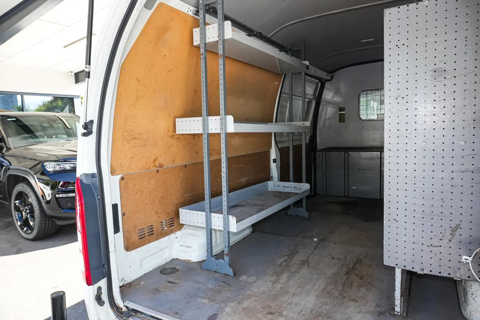 2017 Toyota Hiace Gallery Image 17