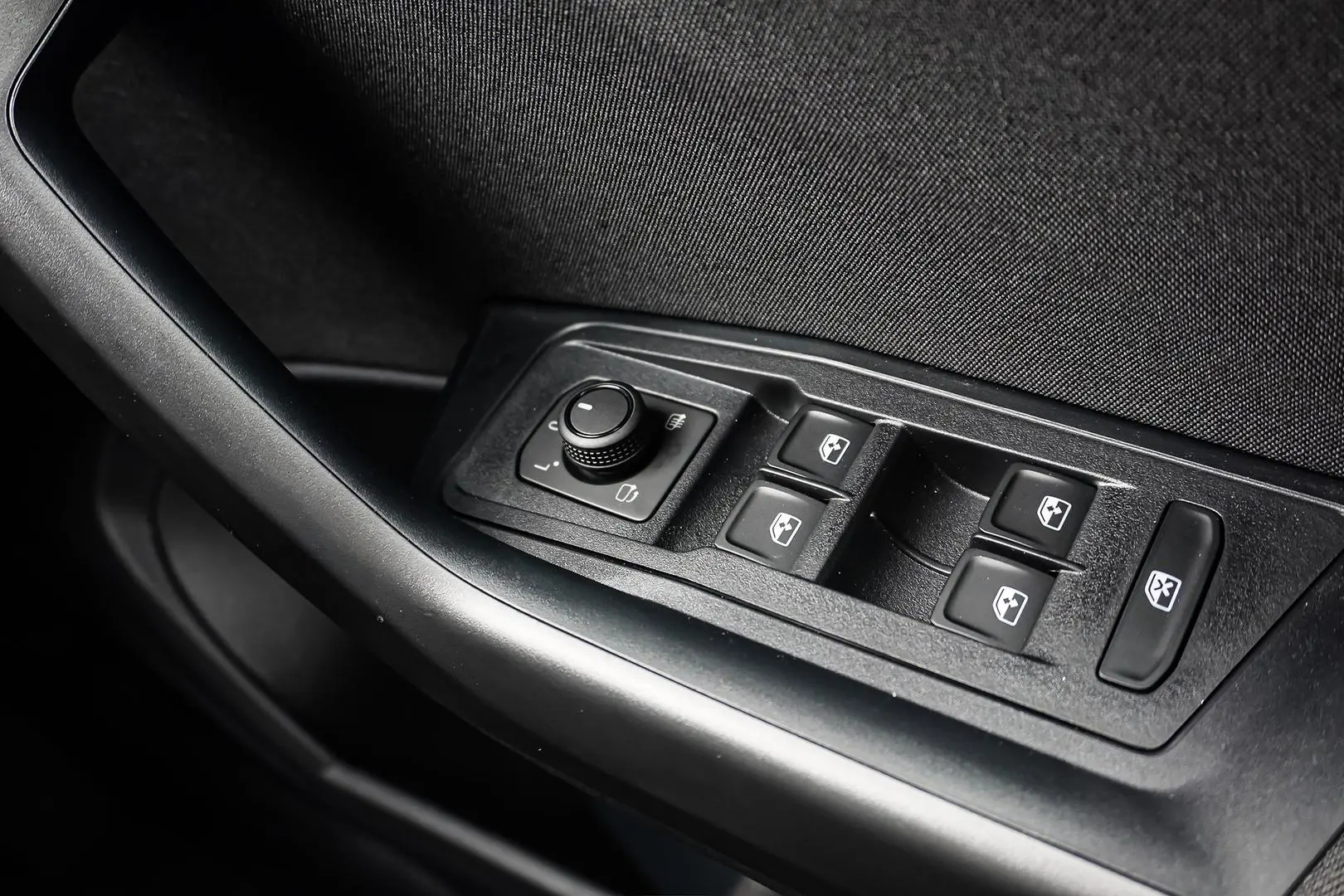 2025 Volkswagen T-Roc Gallery Image 21