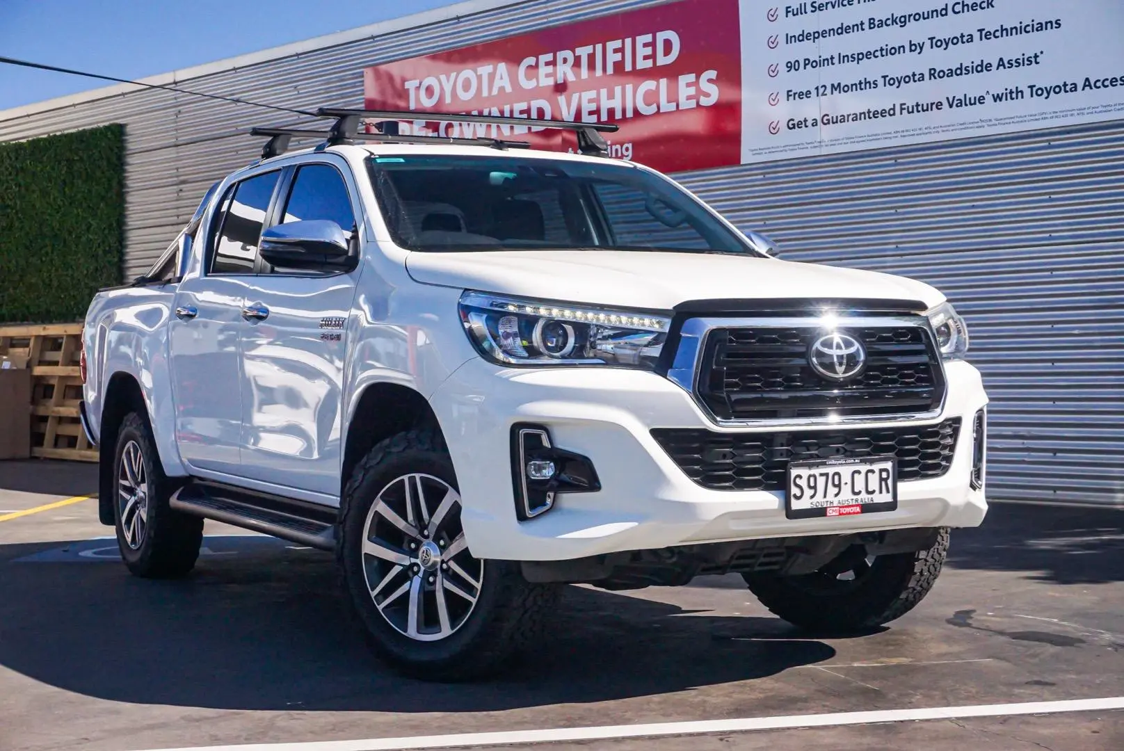 2020 Toyota Hilux Gallery Image 1