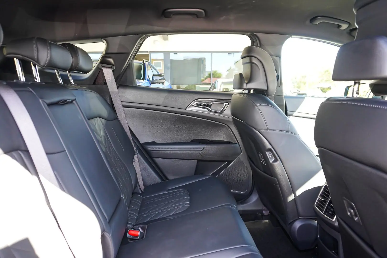 2023 Kia Sportage Gallery Image 8