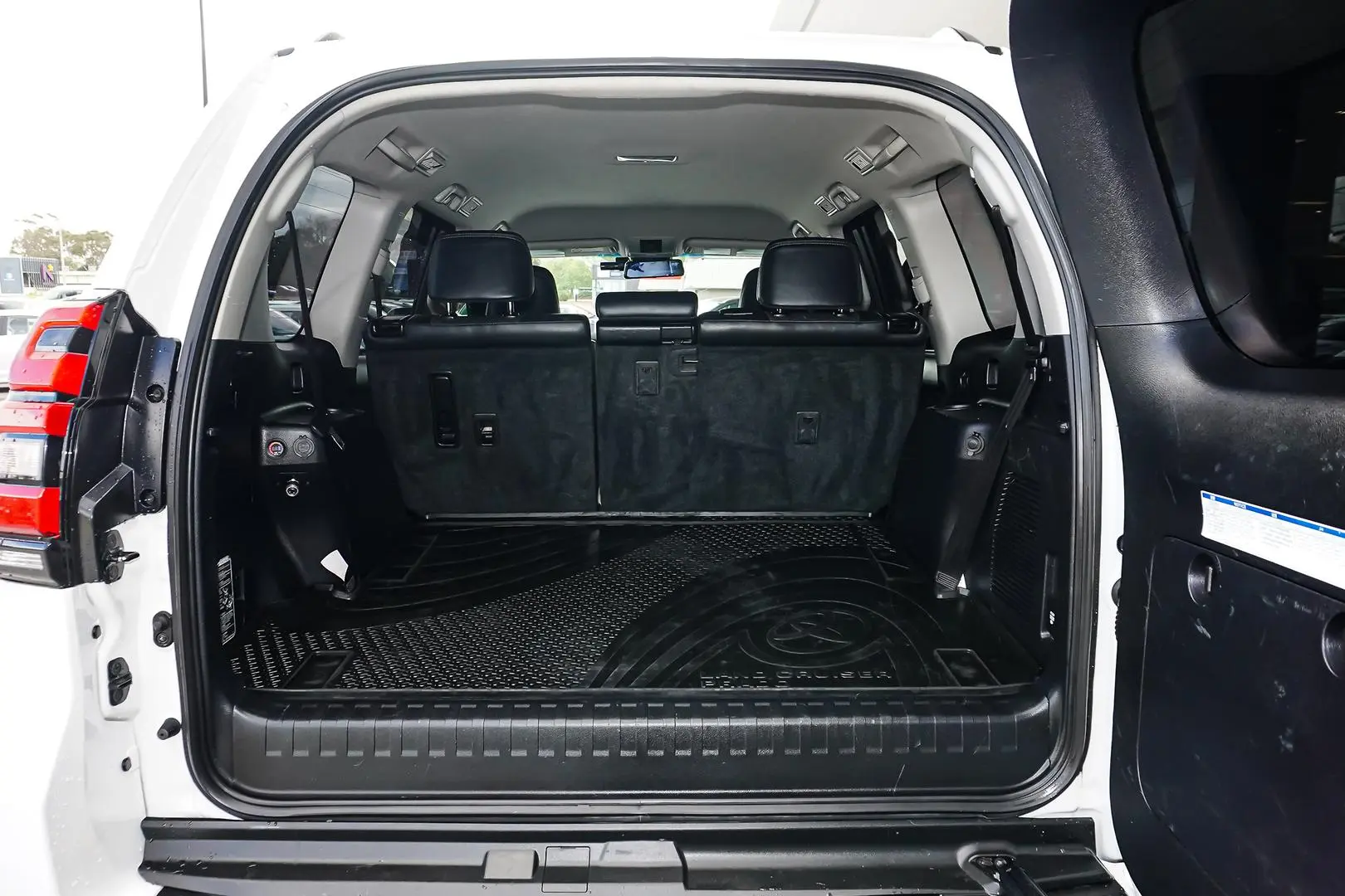 2019 Toyota Landcruiser Prado Gallery Image 10