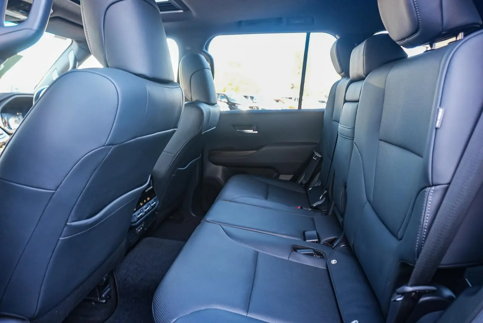 2021 Toyota Landcruiser Gallery Image 7
