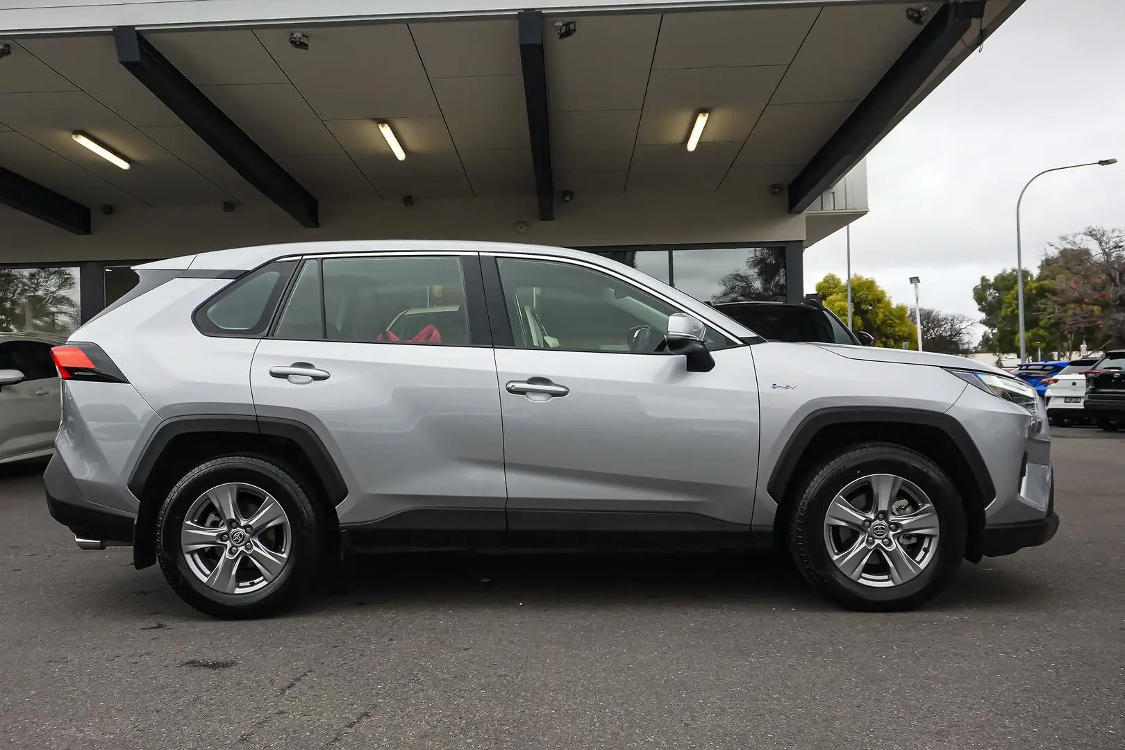 2025 Toyota RAV4 Gallery Image 4
