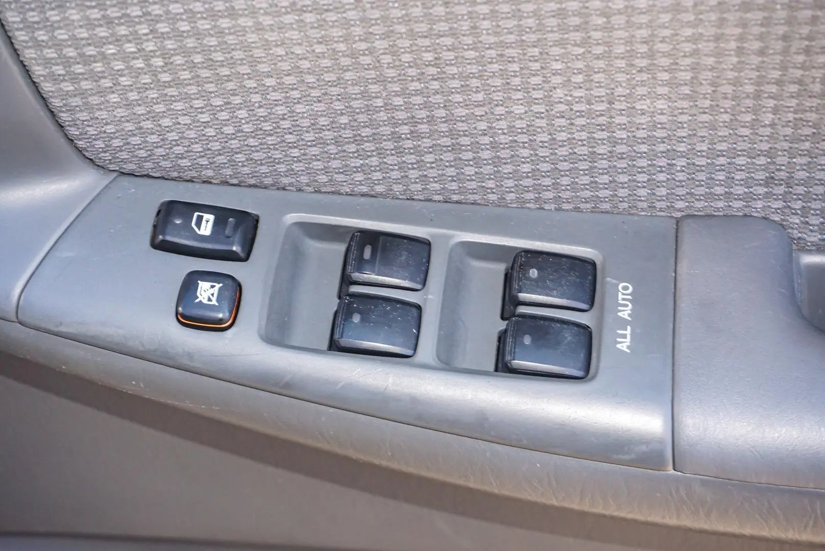 2004 Toyota Corolla Gallery Image 18