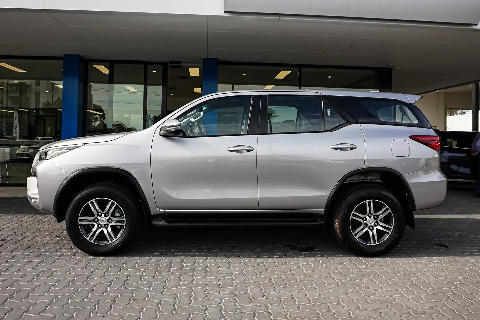 2021 Toyota Fortuner Gallery Image 4