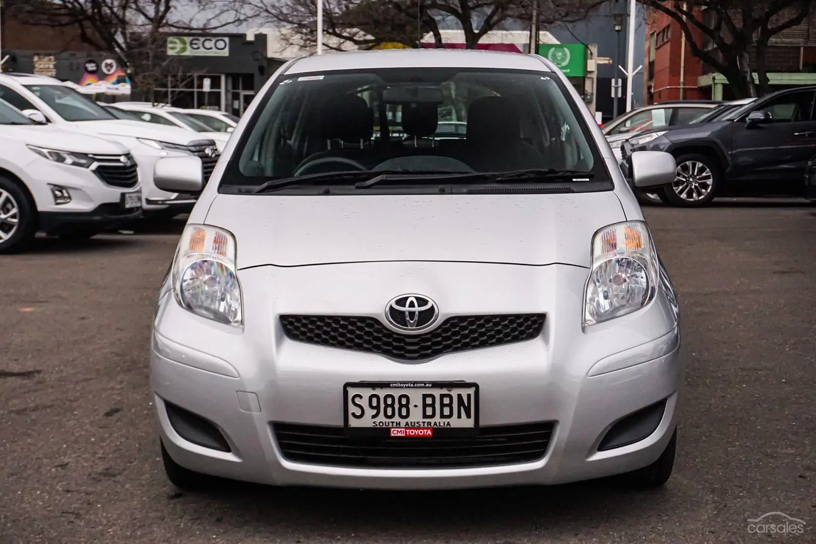 2010 Toyota Yaris Image 5