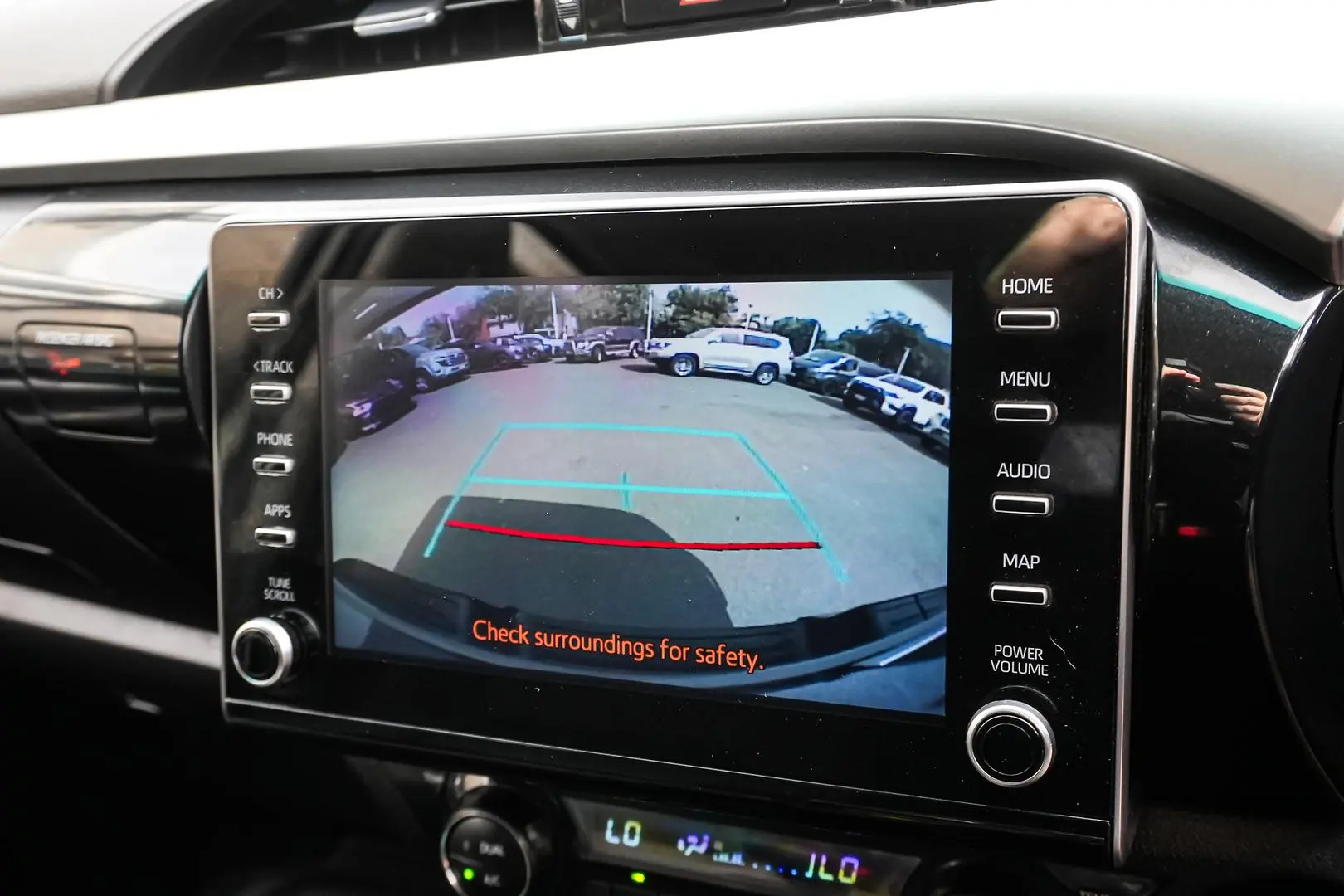 2022 Toyota Hilux Gallery Image 24