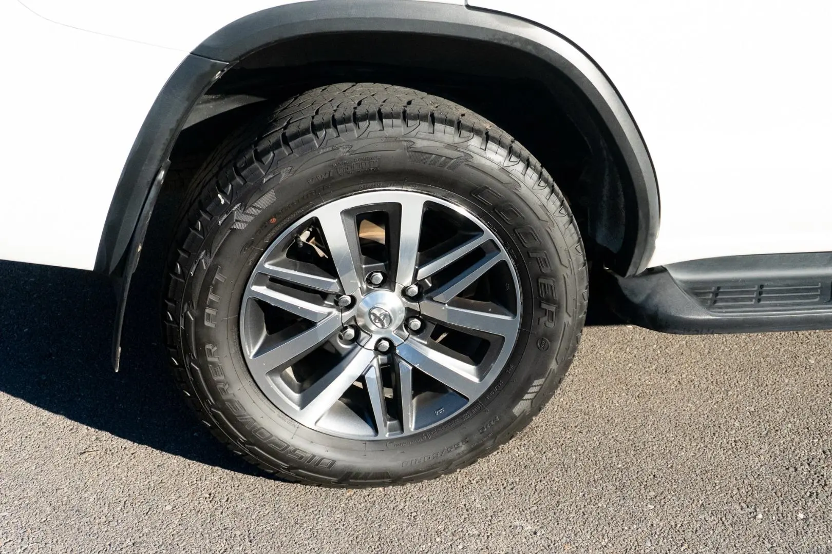 2019 Toyota Fortuner Gallery Image 17