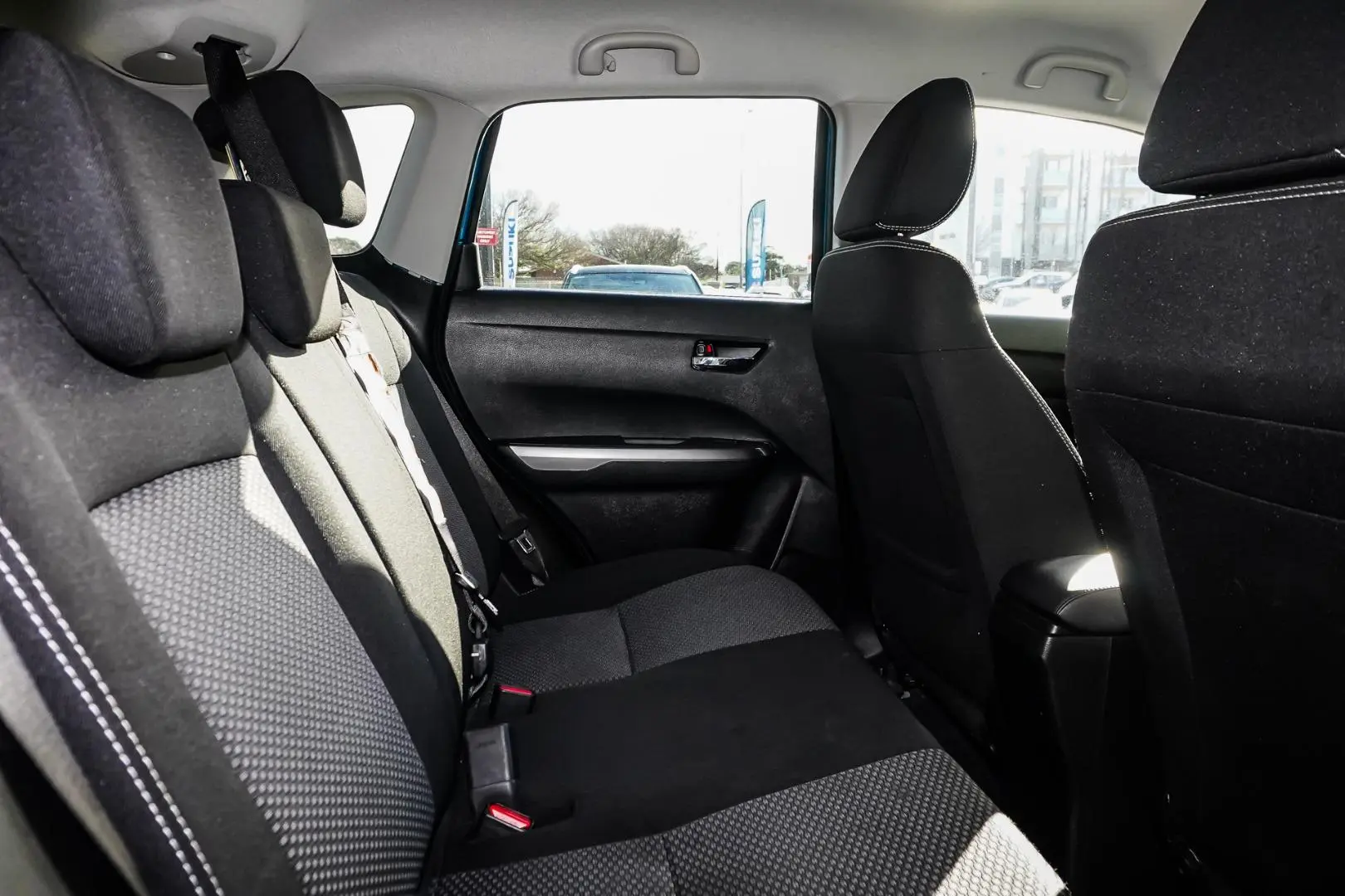 2022 Suzuki Vitara Gallery Image 7