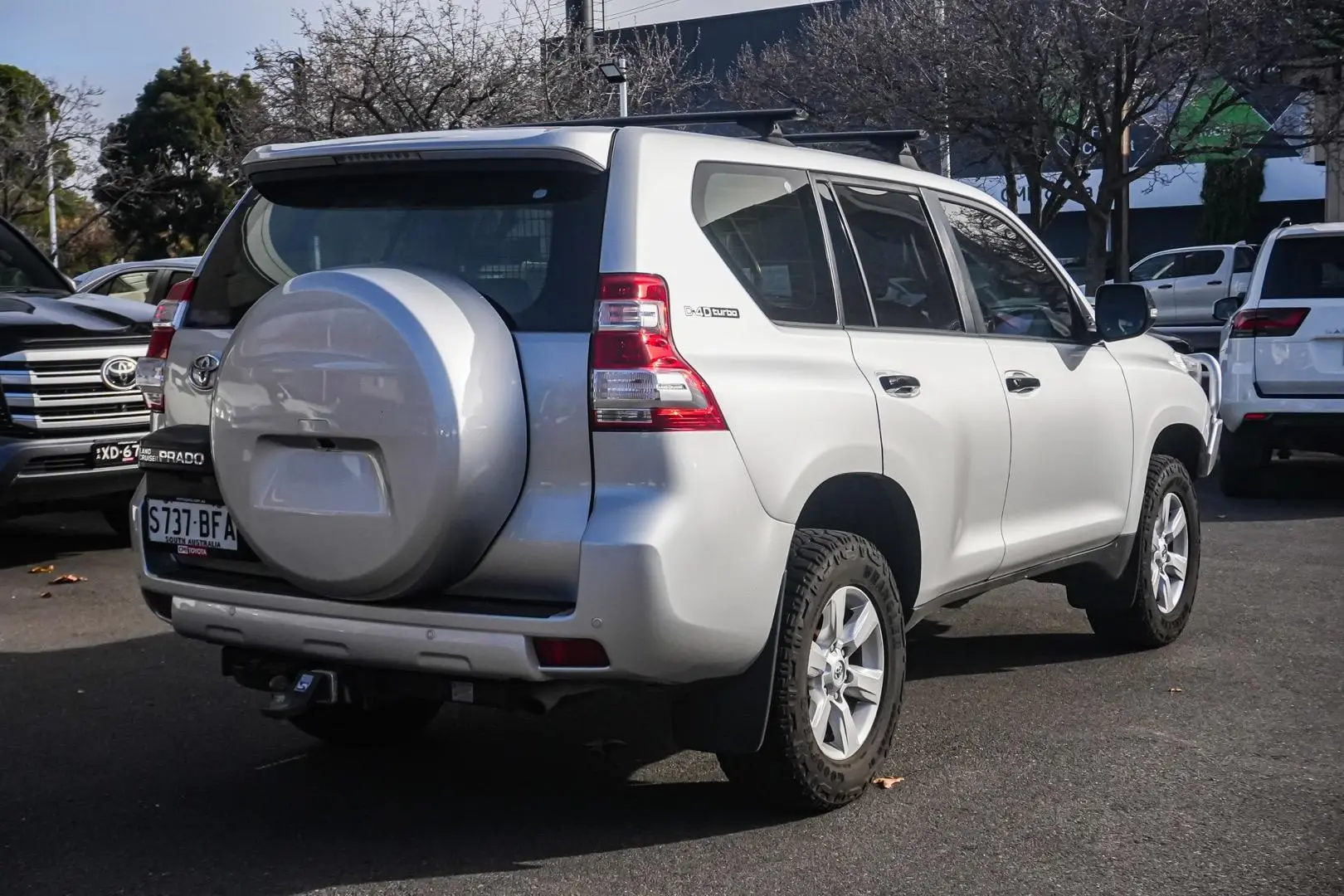2015 Toyota Landcruiser Prado Gallery Image 2