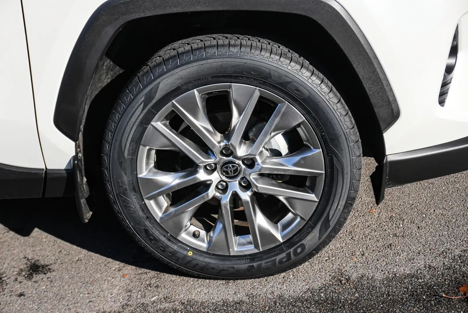 2020 Toyota RAV4 Gallery Image 12