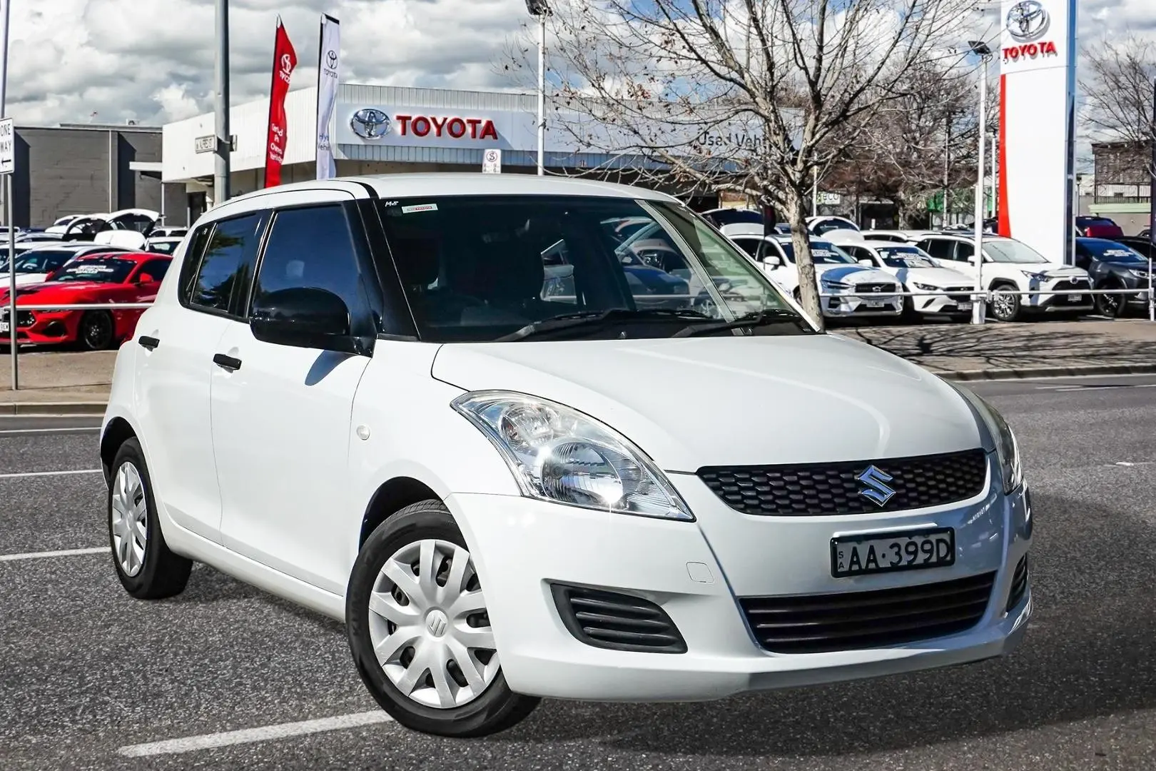 2013 Suzuki Swift Gallery Image 1