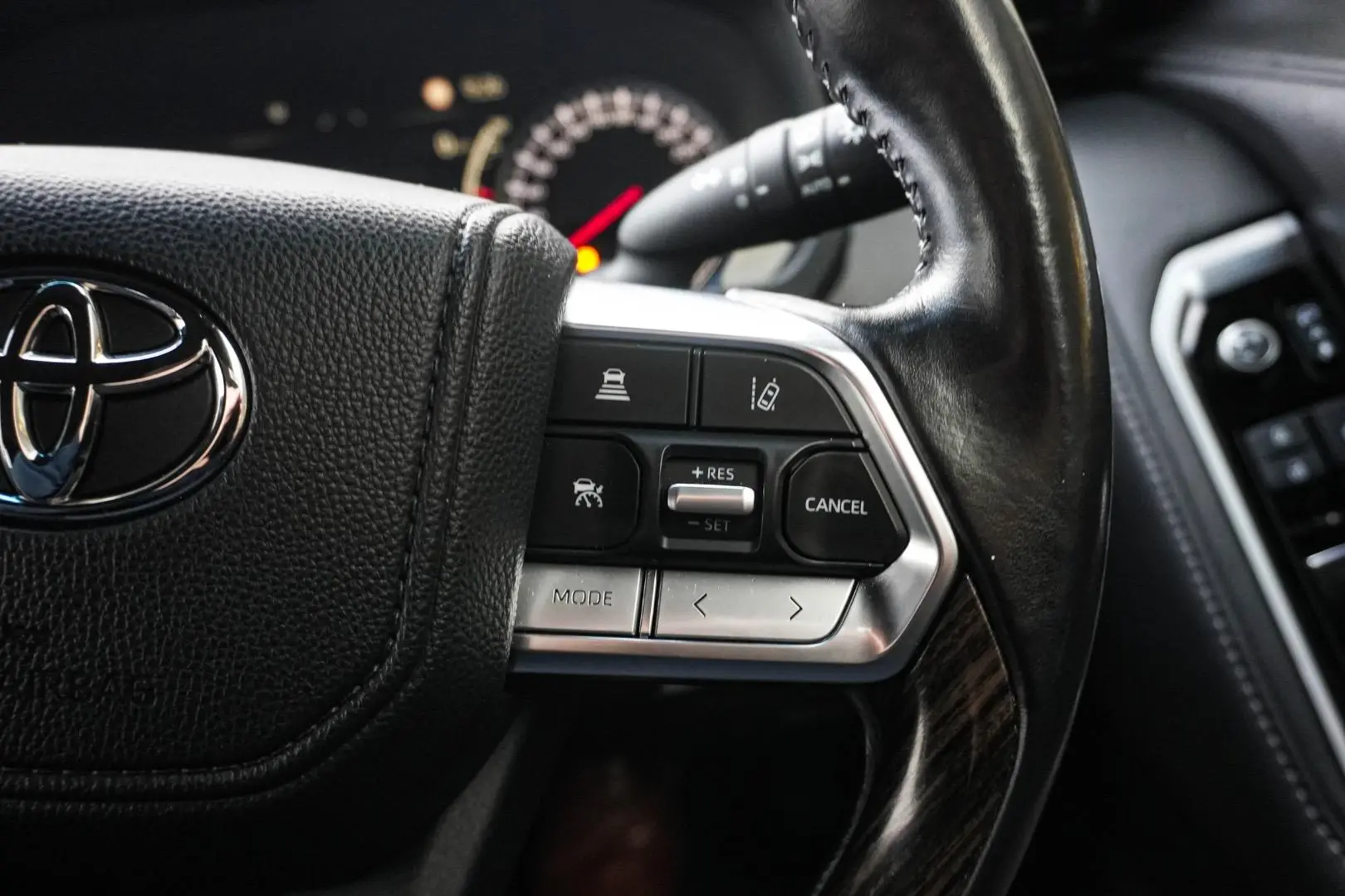 2023 Toyota Landcruiser Gallery Image 21