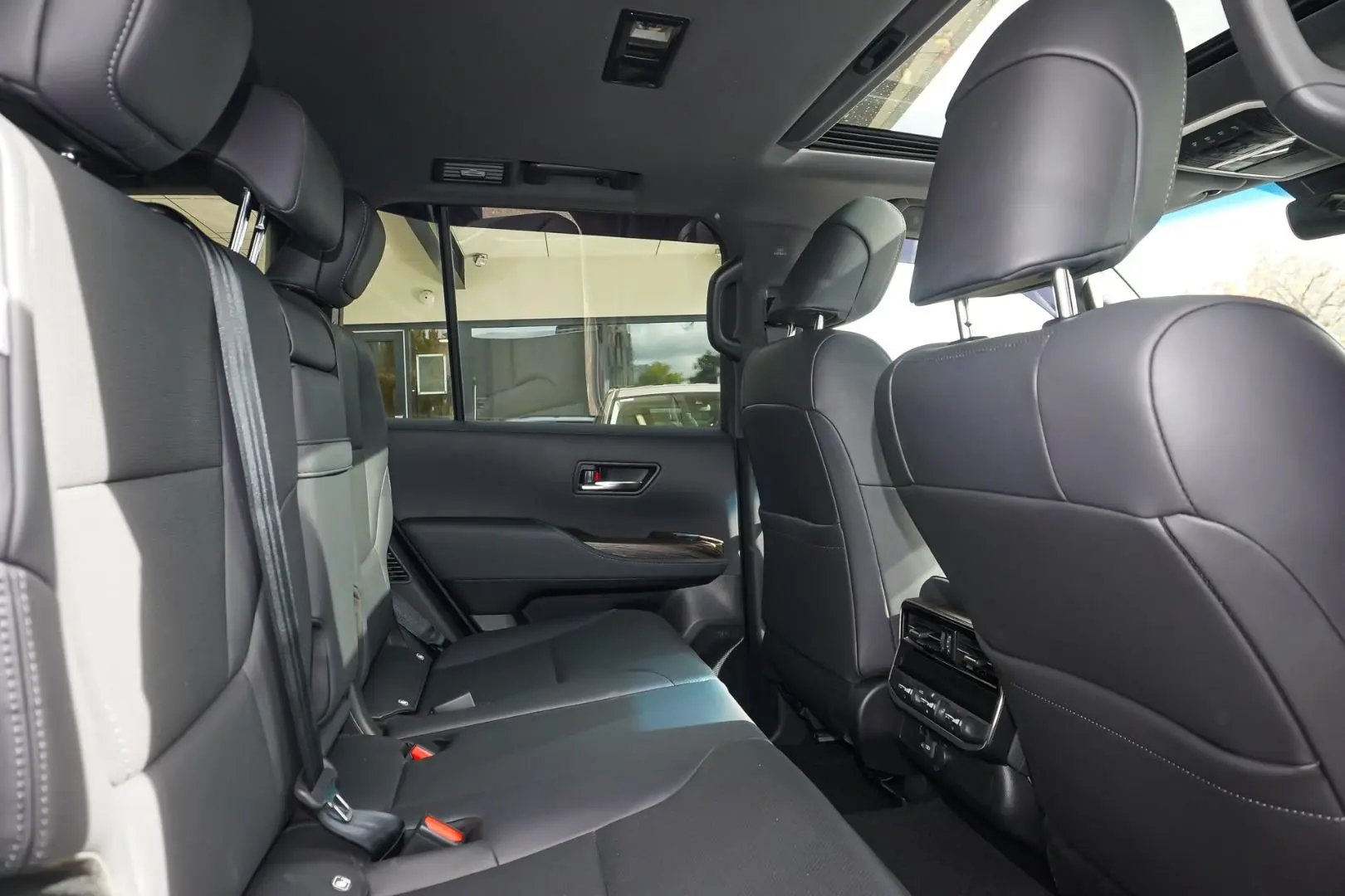 2023 Toyota Landcruiser Gallery Image 7