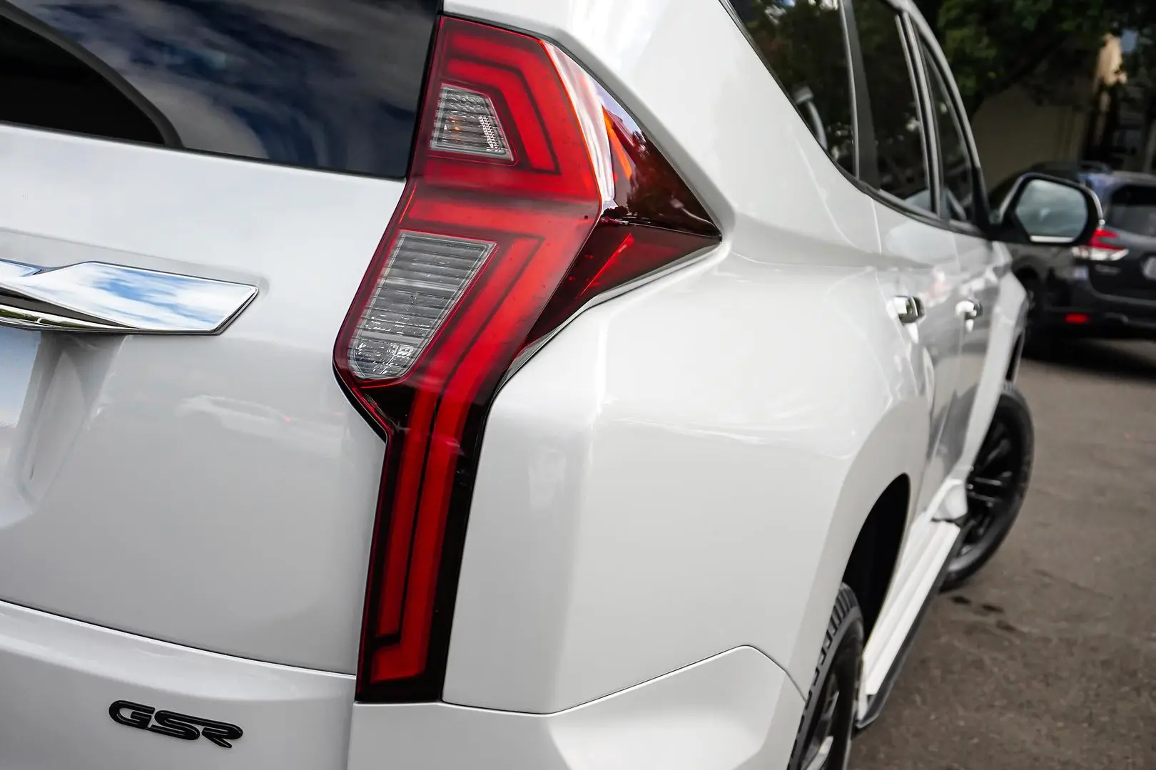 2022 Mitsubishi Pajero Sport Gallery Image 14