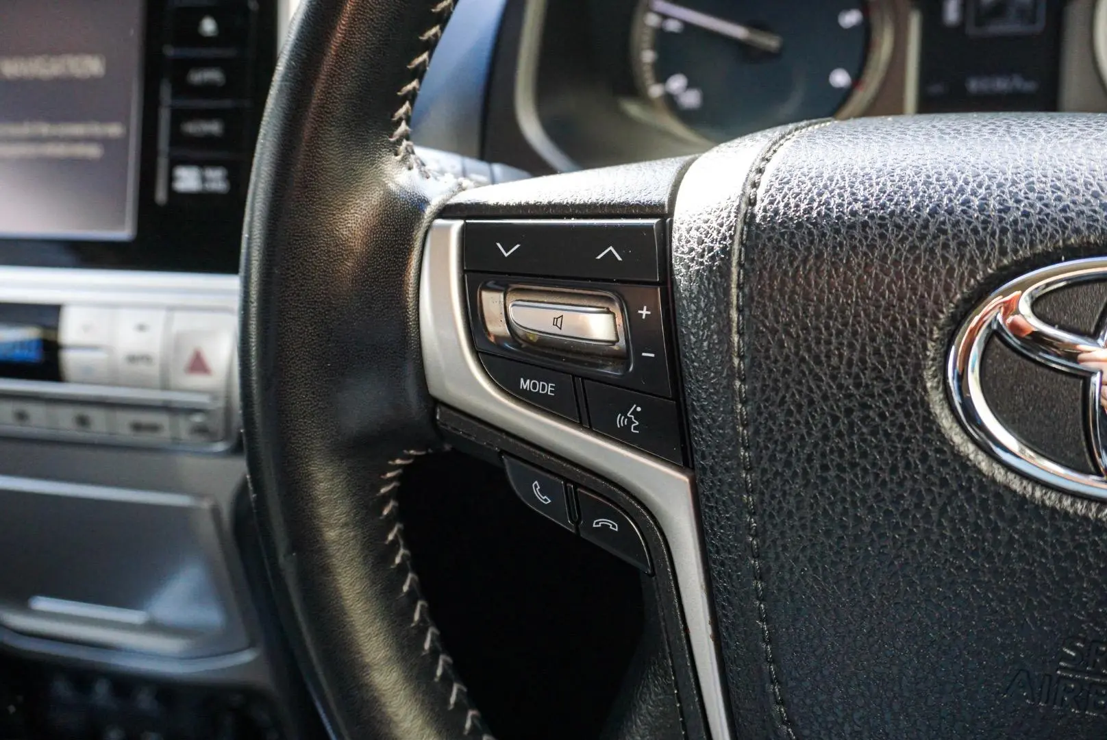 2019 Toyota Landcruiser Prado Gallery Image 19
