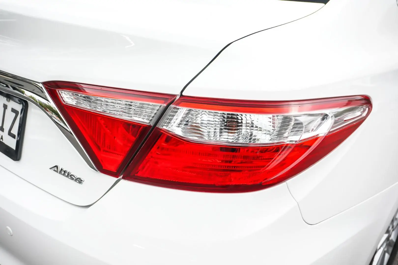 2015 Toyota Camry Gallery Image 13