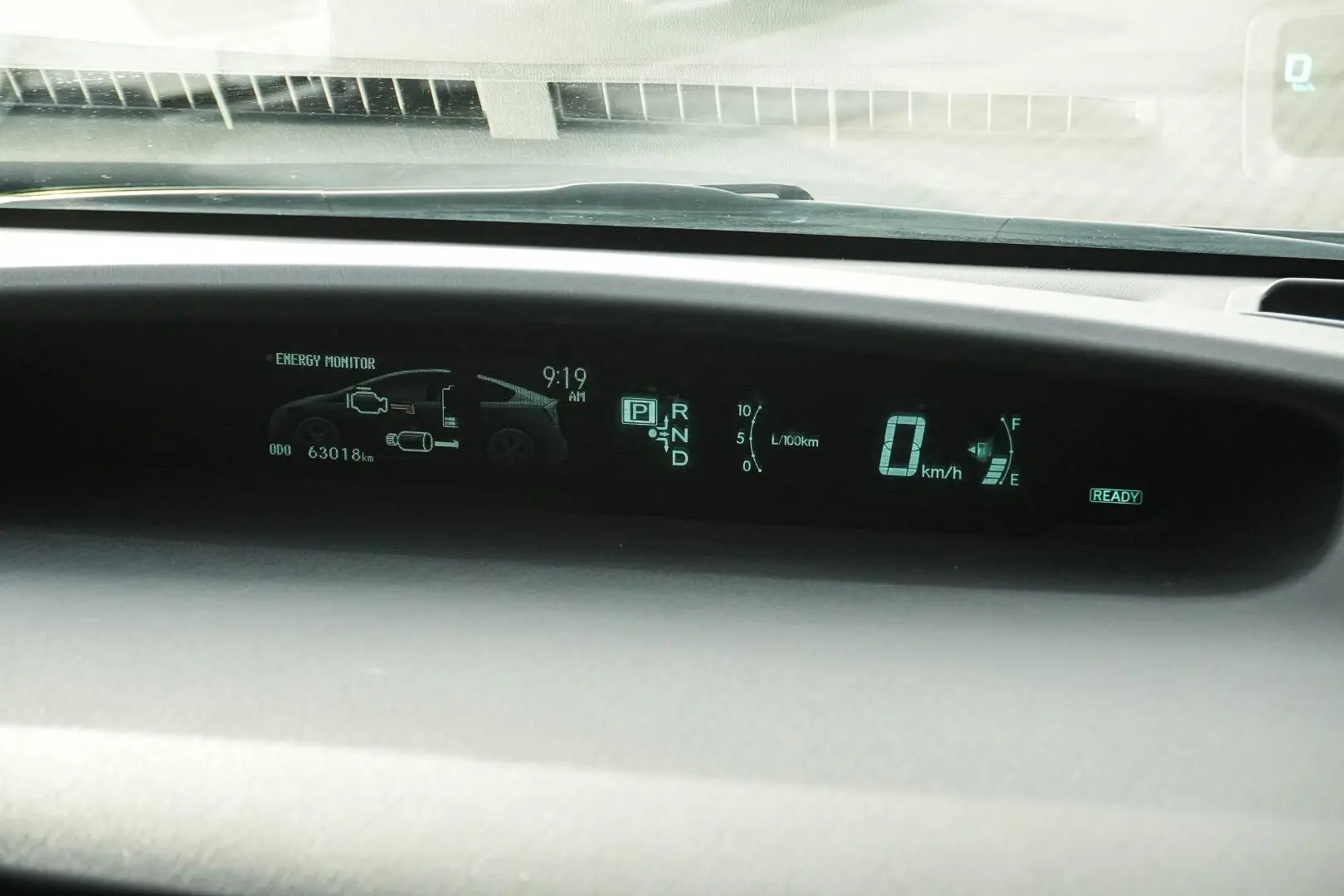2014 Toyota Prius Gallery Image 18