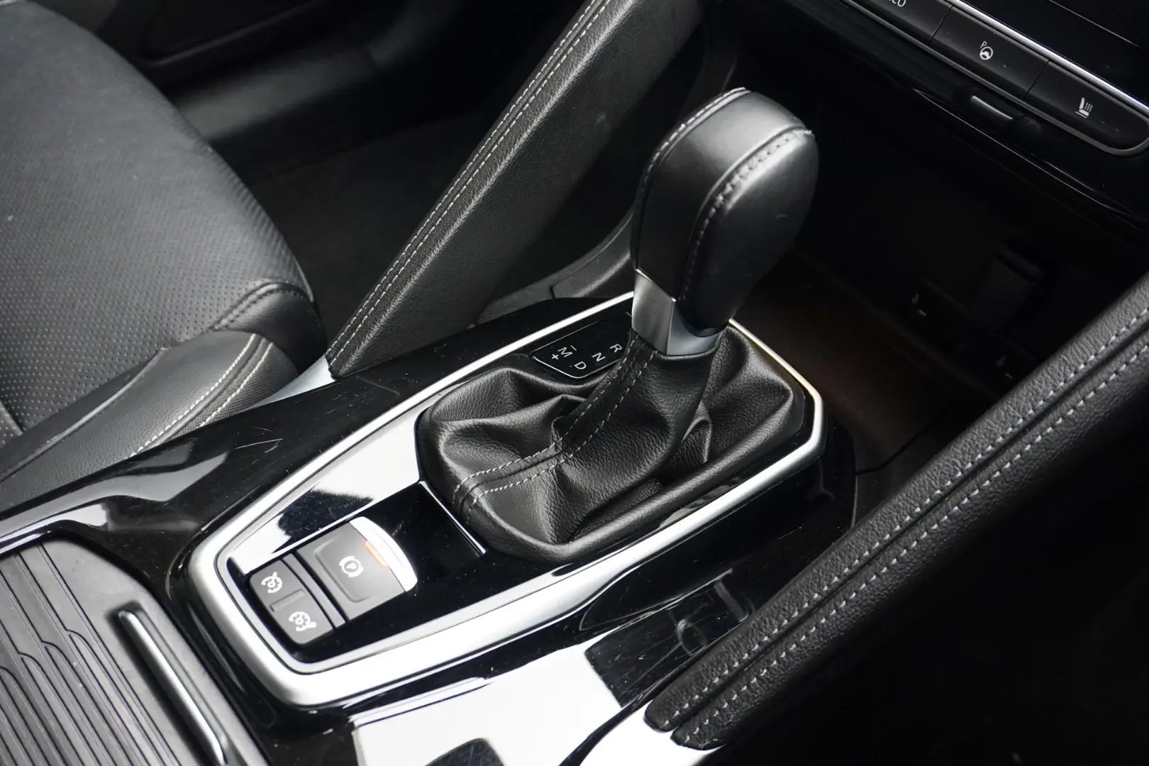2022 Renault Koleos Gallery Image 18
