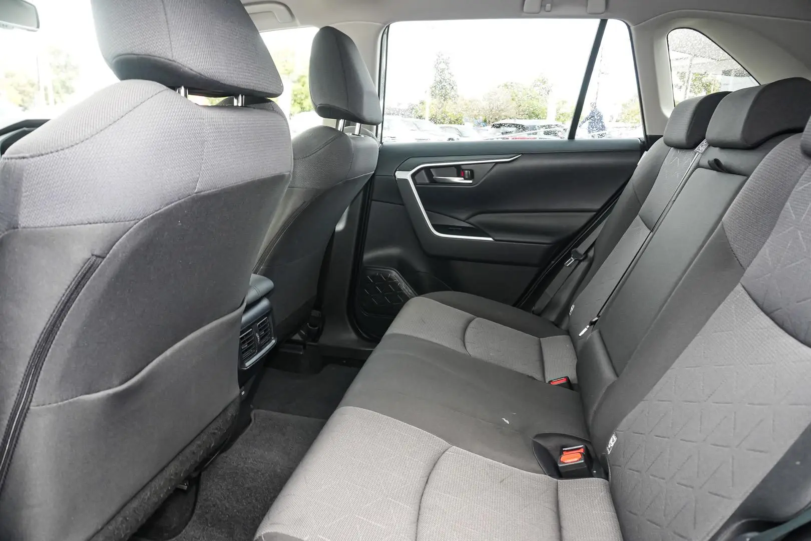 2024 Toyota RAV4 Gallery Image 8