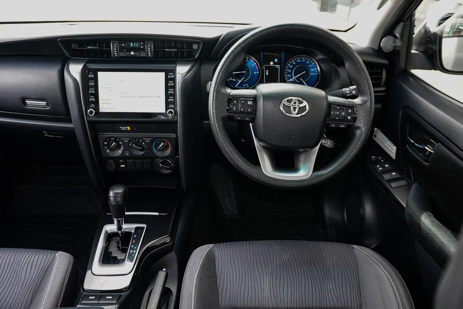 2021 Toyota Fortuner Gallery Image 9