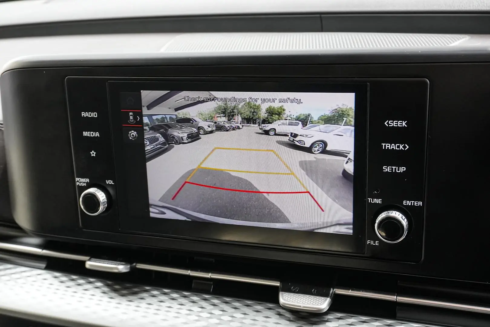 2022 Kia Carnival Gallery Image 21