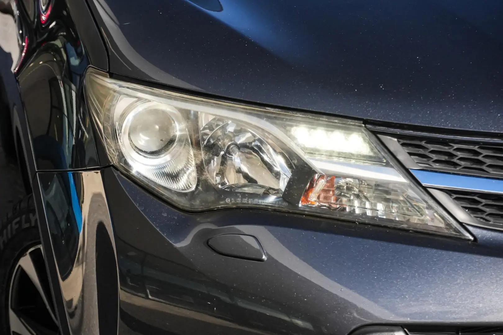 2015 Toyota RAV4 Gallery Image 12