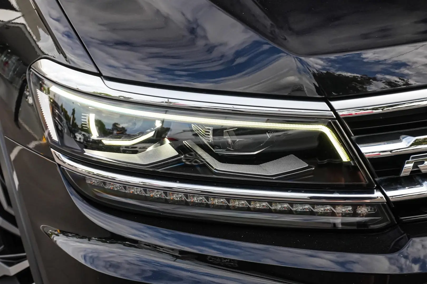 2019 Volkswagen Tiguan Gallery Image 12