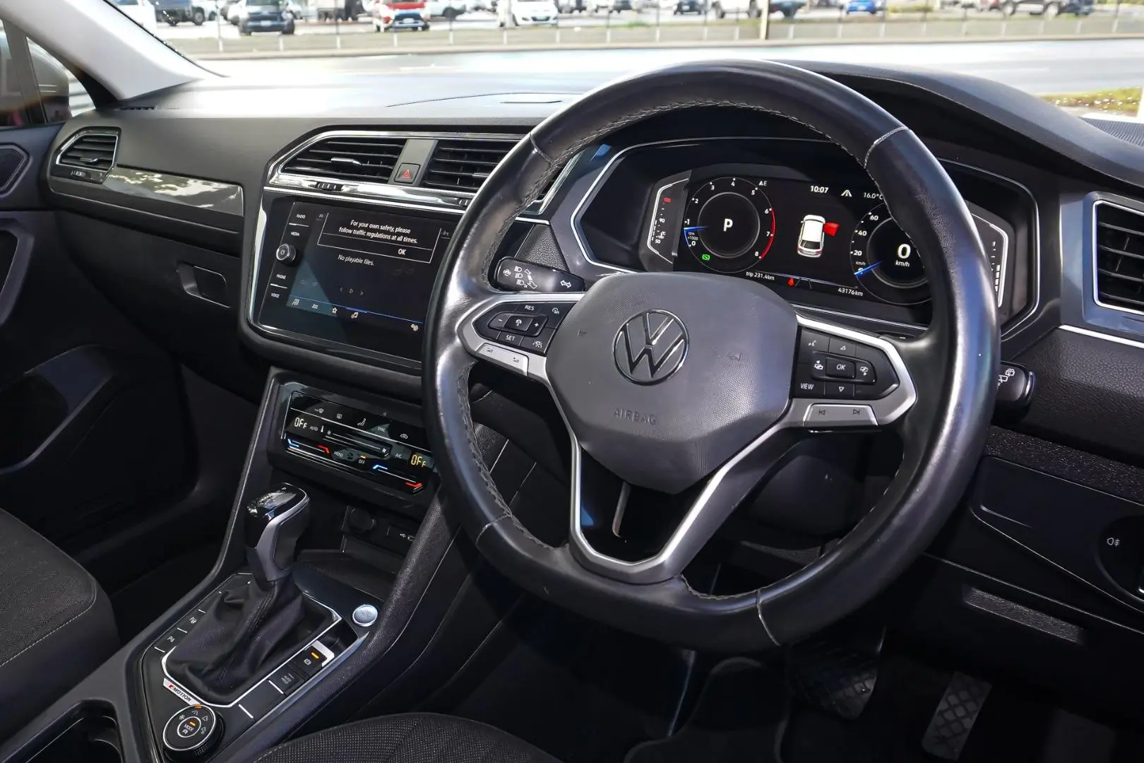 2022 Volkswagen Tiguan Gallery Image 7