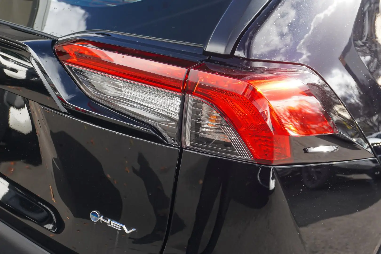 2025 Toyota RAV4 Gallery Image 14