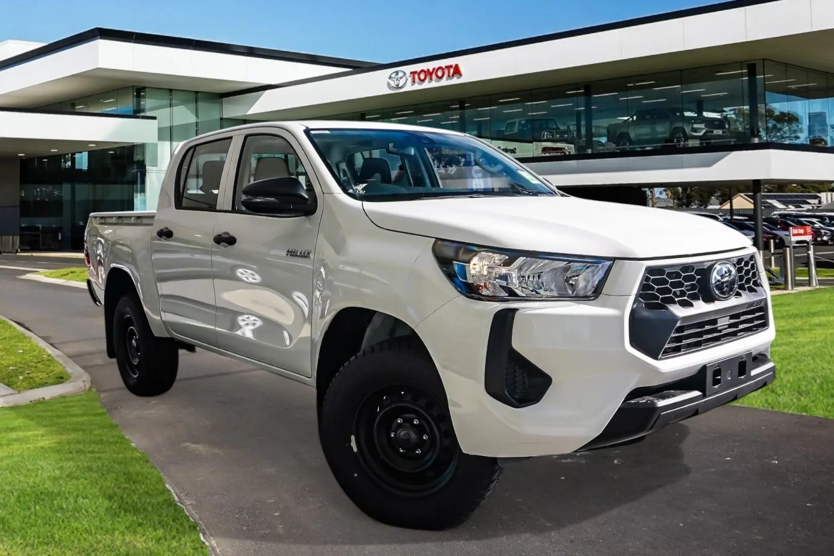 2024 Toyota Hilux Gallery Image 1