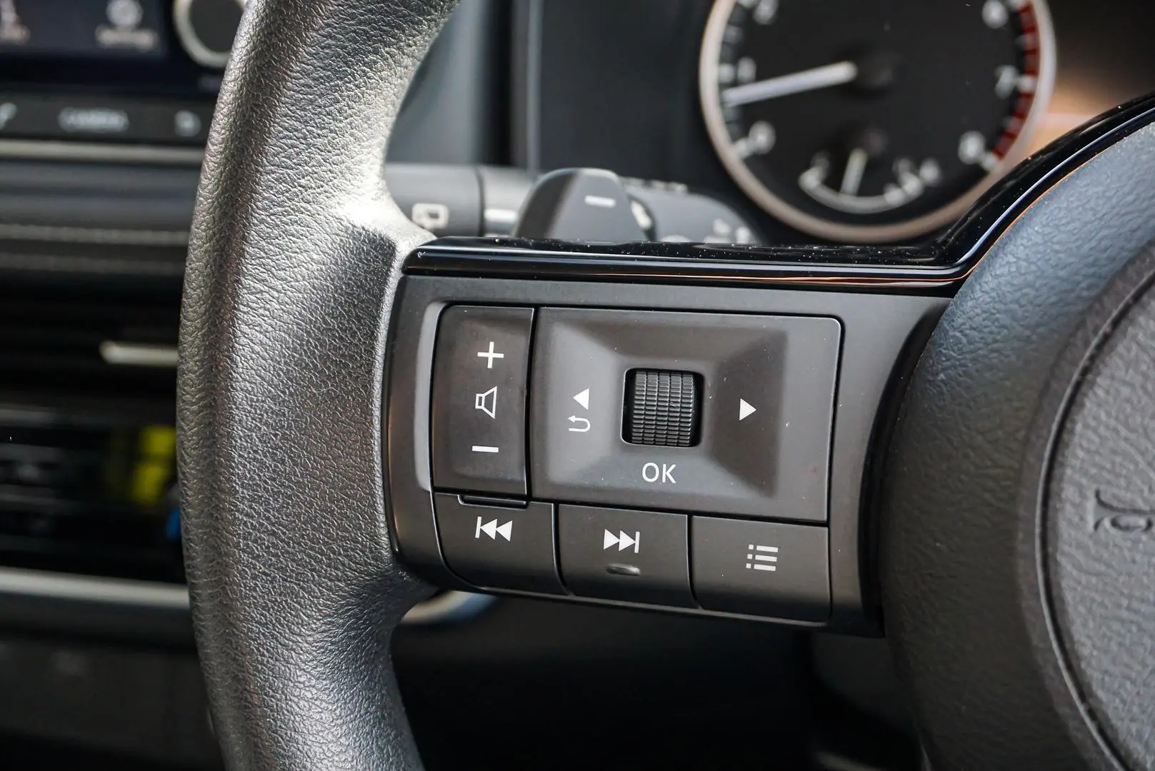 2022 Nissan X-TRAIL Gallery Image 19