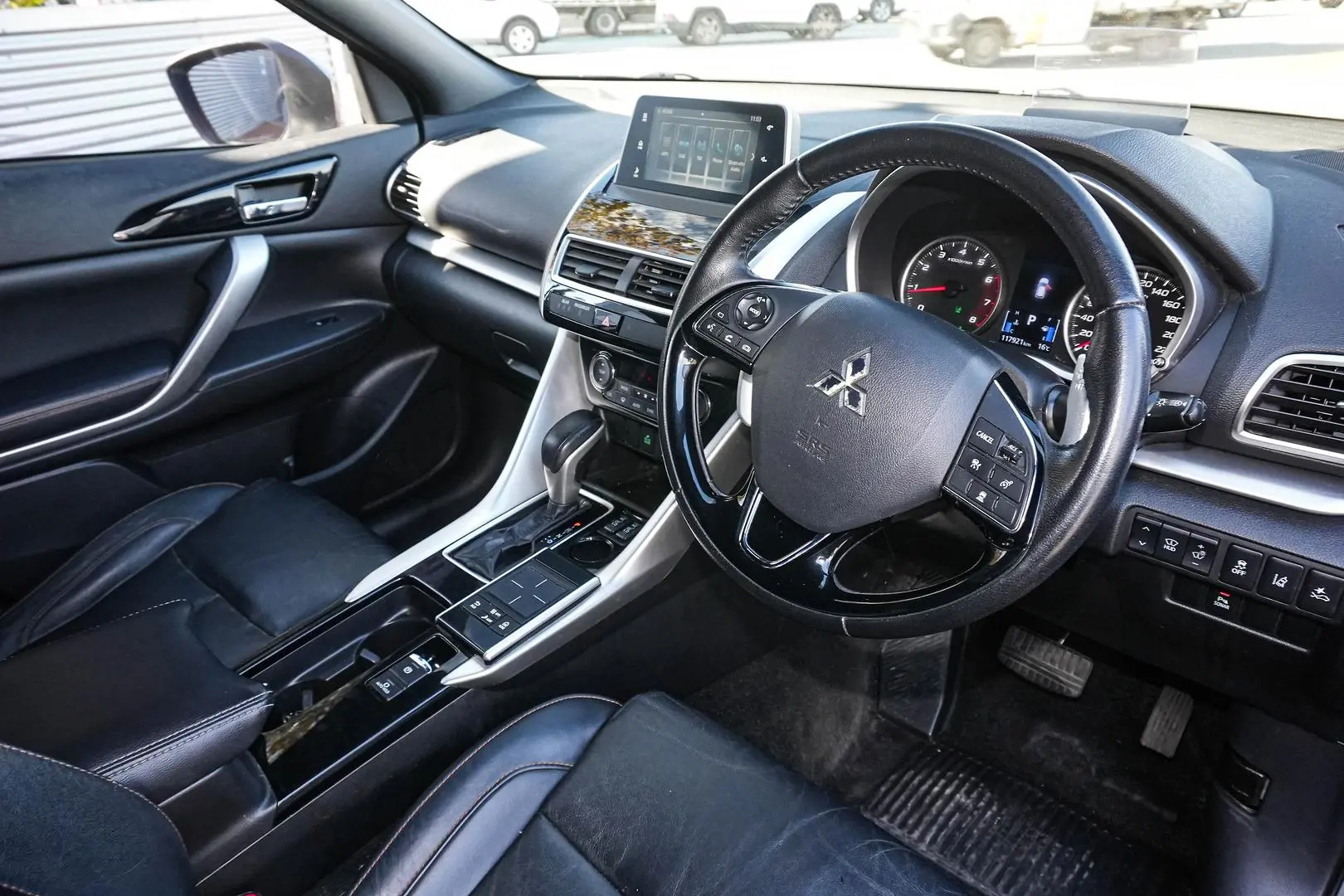 2019 Mitsubishi Eclipse Cross Gallery Image 7