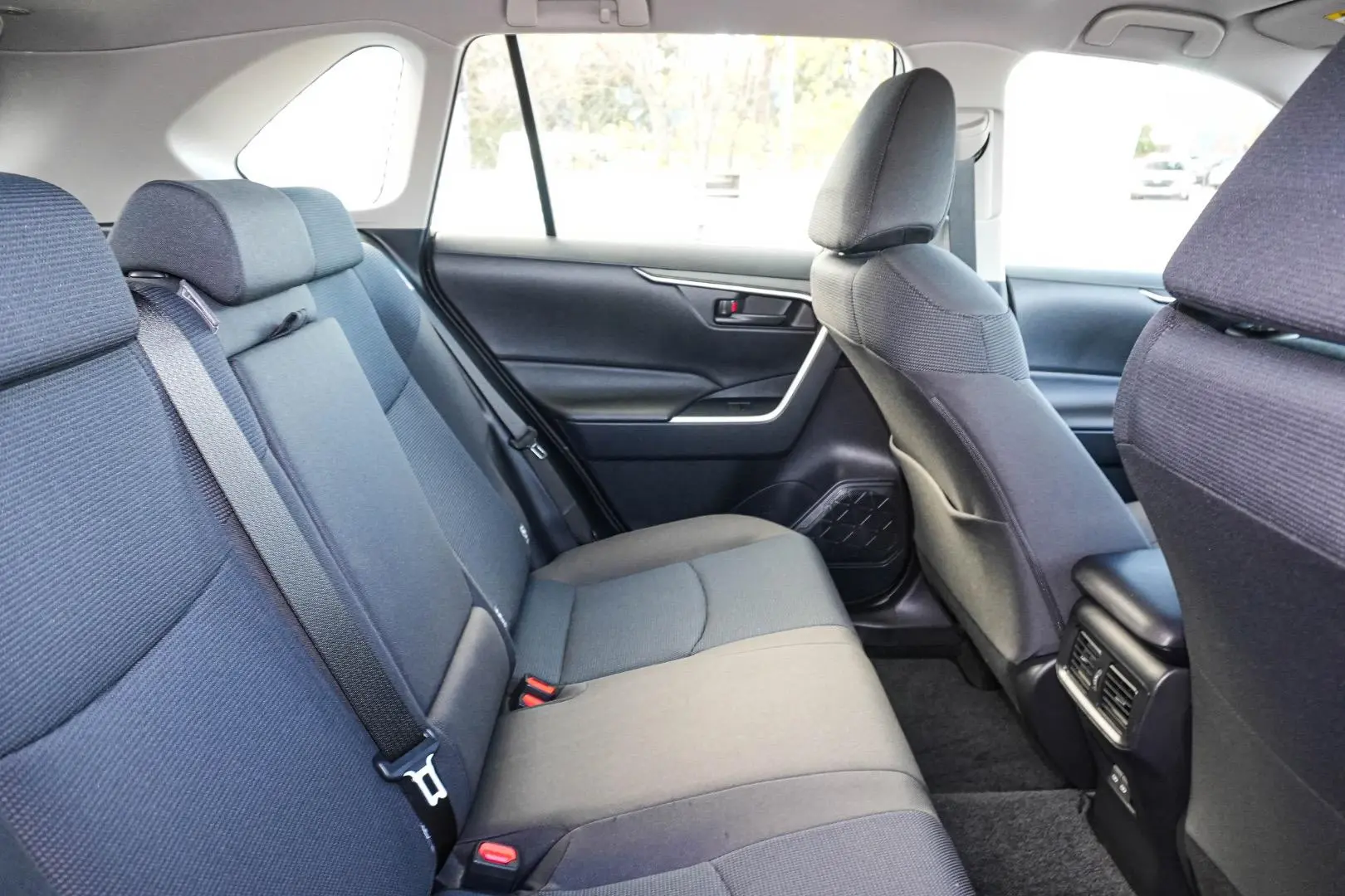 2022 Toyota RAV4 Gallery Image 15