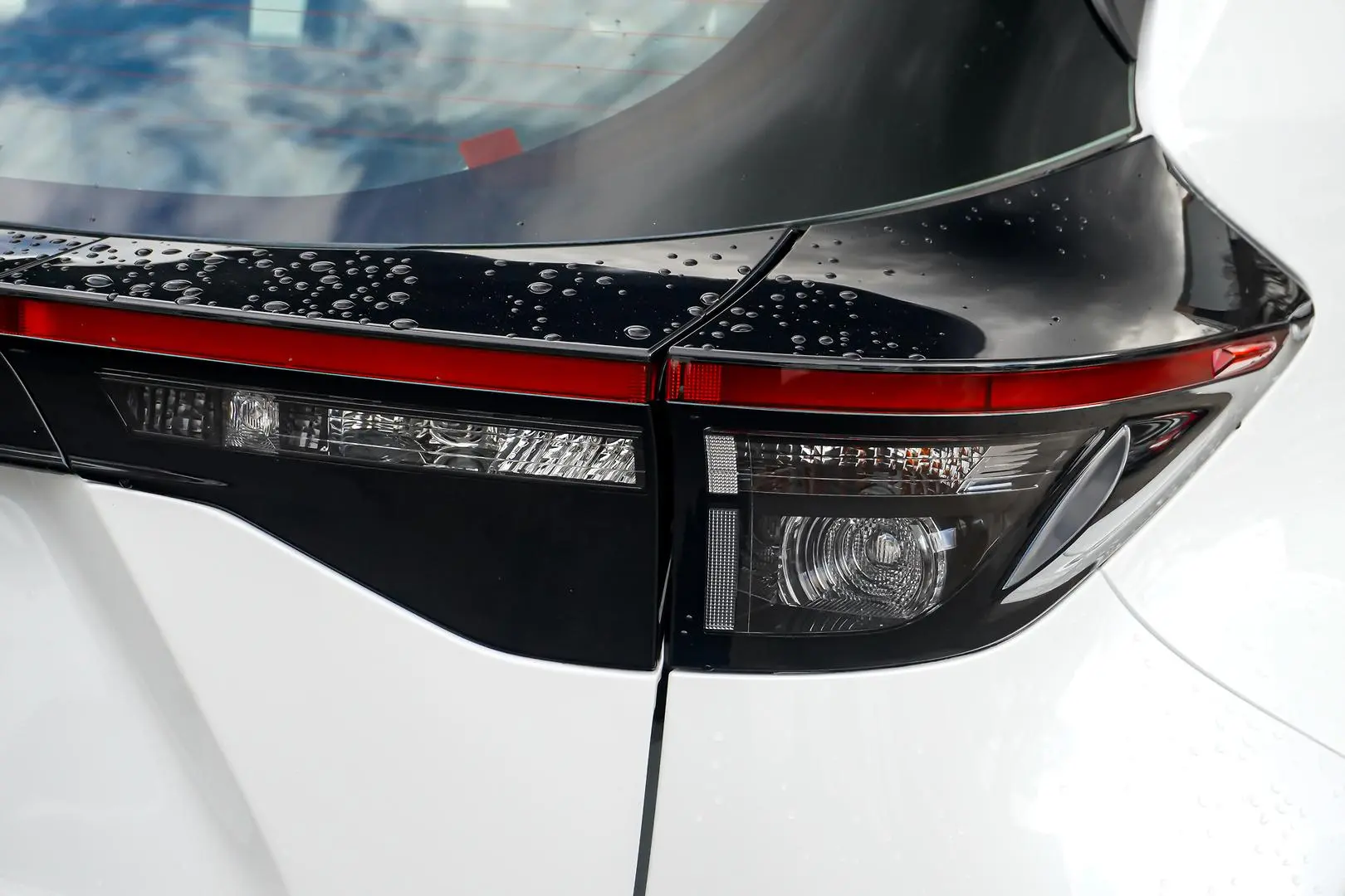 2025 Toyota Yaris Cross Gallery Image 14