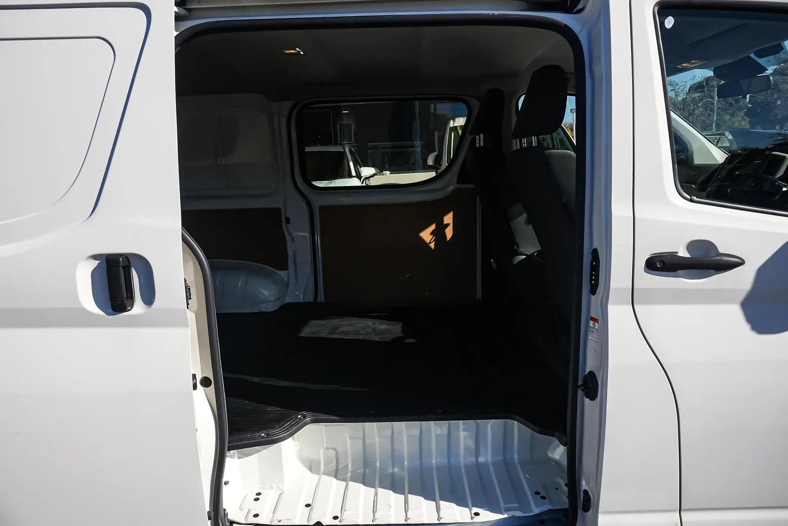 2021 Toyota Hiace Gallery Image 9