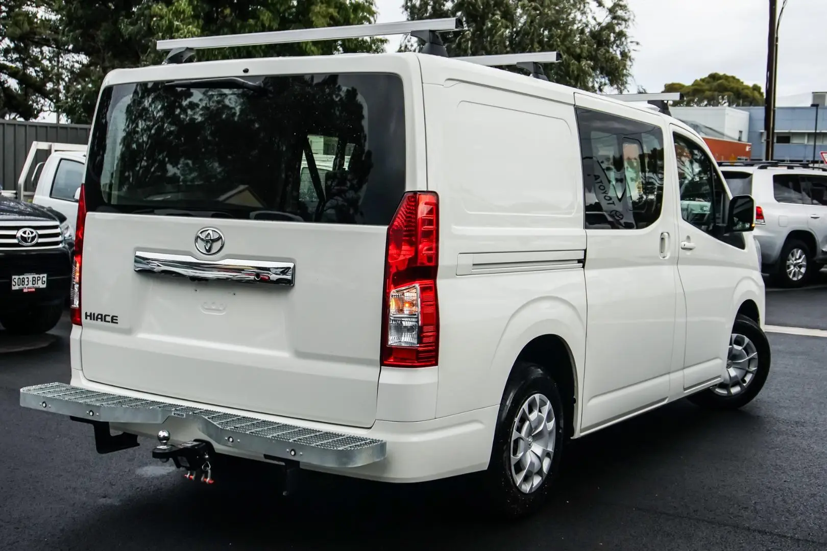 2021 Toyota Hiace Gallery Image 2