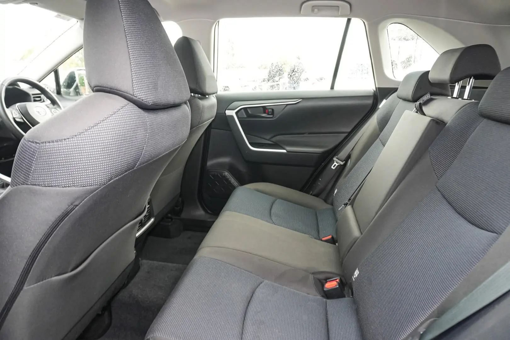 2024 Toyota RAV4 Gallery Image 8