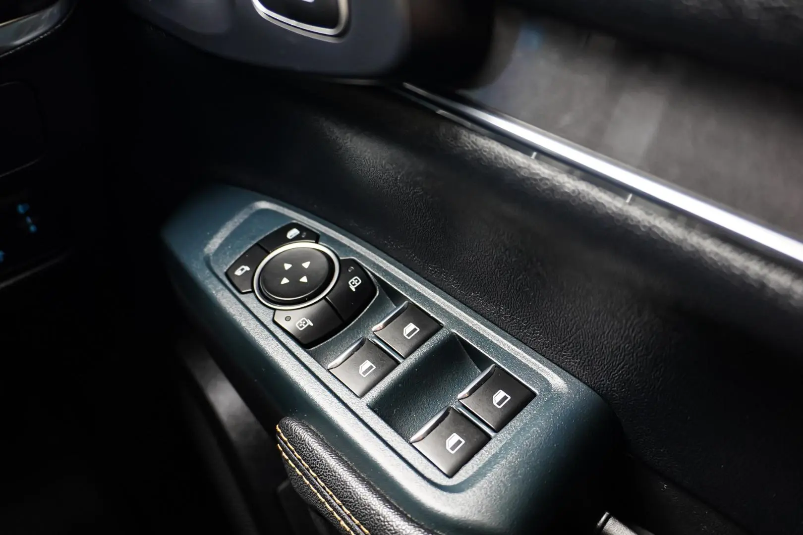 2023 Ford Everest Gallery Image 25